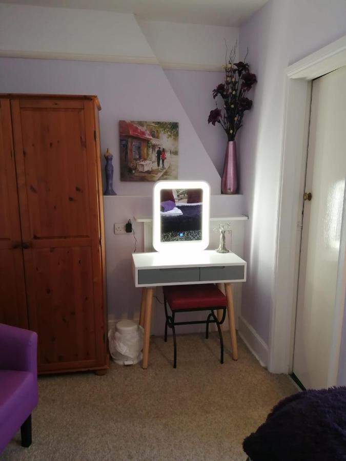 Lea Hurst B & B บอร์นมัธ ภายนอก รูปภาพ