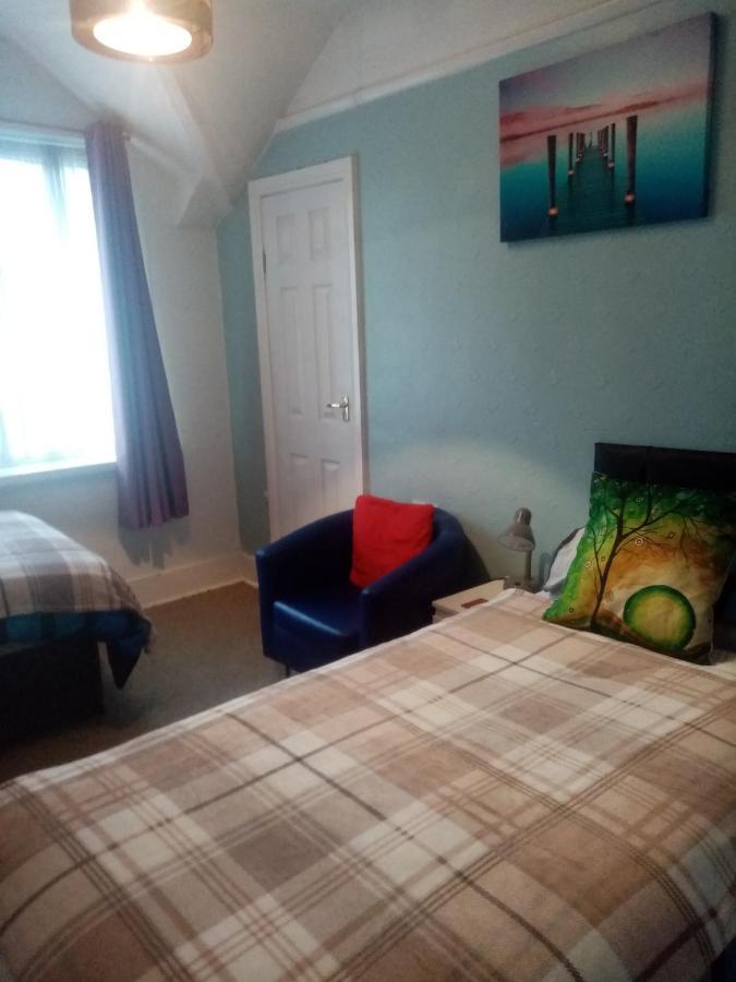 Lea Hurst B & B บอร์นมัธ ภายนอก รูปภาพ