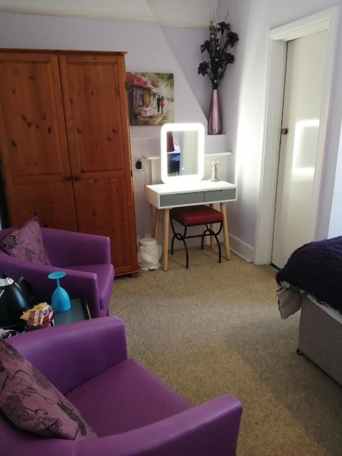 Lea Hurst B & B บอร์นมัธ ภายนอก รูปภาพ