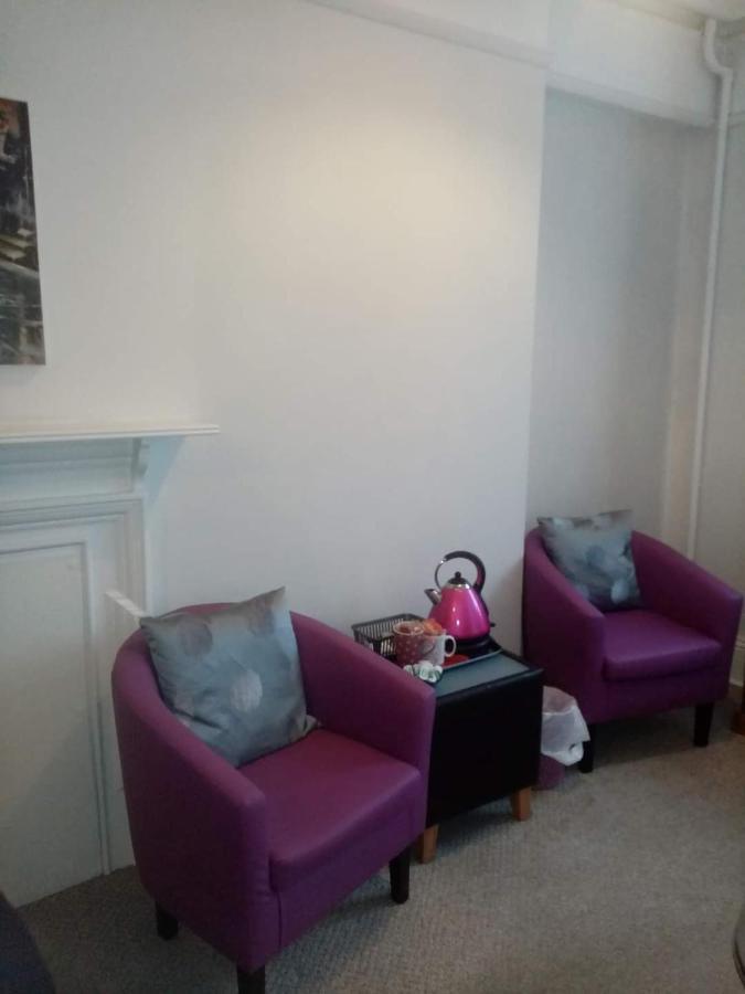 Lea Hurst B & B บอร์นมัธ ภายนอก รูปภาพ