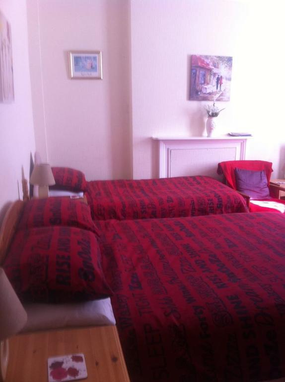 Lea Hurst B & B บอร์นมัธ ภายนอก รูปภาพ