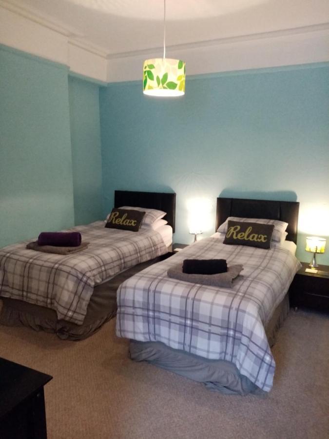 Lea Hurst B & B บอร์นมัธ ภายนอก รูปภาพ