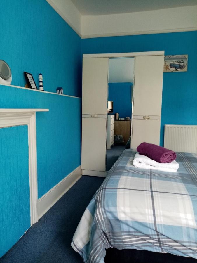 Lea Hurst B & B บอร์นมัธ ภายนอก รูปภาพ